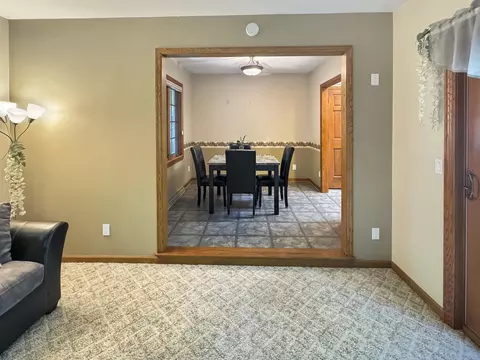 Dining - 1820 S Lee St, Appleton, WI 54915 photo 4 of 4