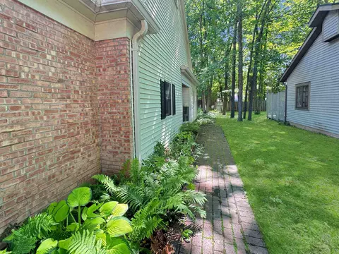 Exterior - 1820 S Lee St, Appleton, WI 54915 photo 5 of 7