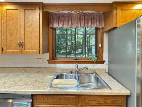 Kitchen - 1820 S Lee St, Appleton, WI 54915 photo 2 of 3
