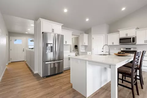Entry Way - 494 Emerald Isle Ct, Wrightstown, WI 54180 photo 1 of 1