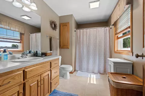 w2402 Greenspire Way, Appleton, WI 54915 photo 18