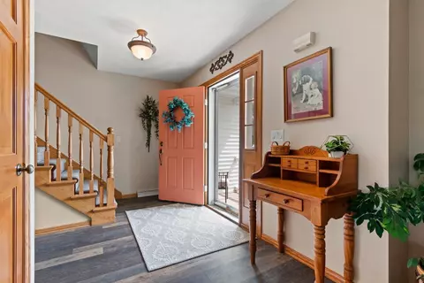 w2402 Greenspire Way, Appleton, WI 54915 photo 2