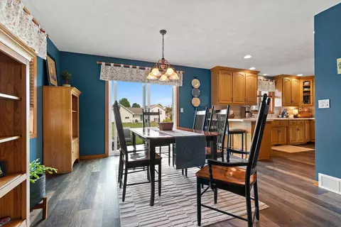 w2402 Greenspire Way, Appleton, WI 54915 photo 4