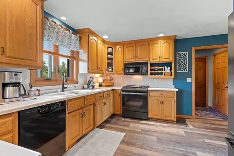 w2402 Greenspire Way, Appleton, WI 54915 photo 6