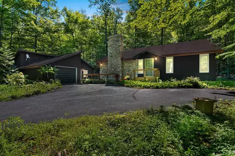 5049 Alpen Ln, Egg Harbor, WI 54209