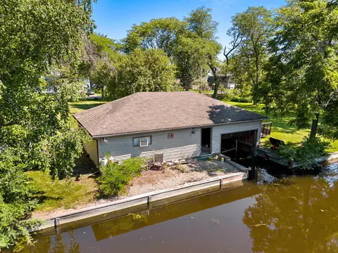 6733 Wentzel Shore Rd, Winneconne, WI 54986