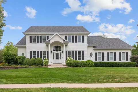 4705 N Tanglewood Dr, Appleton, WI 54913