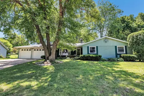 2770 Sherry Ln, Green Bay, WI 54302