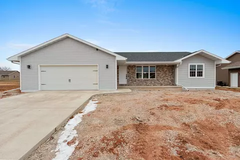 3448 Paula St, Green Bay, WI 54311