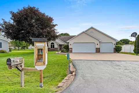 n9553 Garnet Court, Appleton, WI 54915 photo 4