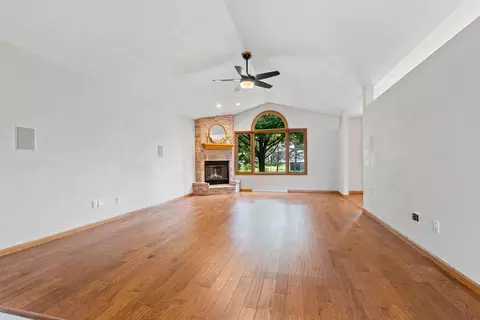 n9553 Garnet Court, Appleton, WI 54915 photo 8