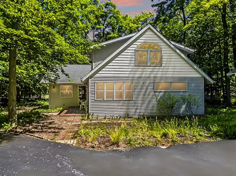 5060 Alpen Ln, Egg Harbor, WI 54209