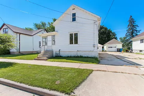 651 W 11th Ave, Oshkosh, WI 54902