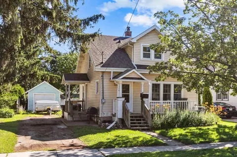 514 Washington Ave, Neenah, WI 54956