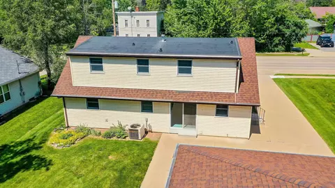 1927 E John St, Appleton, WI 54915 photo 4