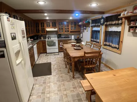 209 W Freeborn St, Cecil, WI 54111 photo 11