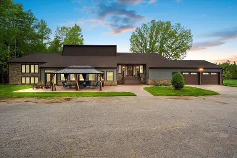 W8298 County Road Q, Pound, WI 54161
