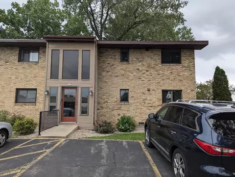232 Campbell Rd #B, Oshkosh, WI 54902