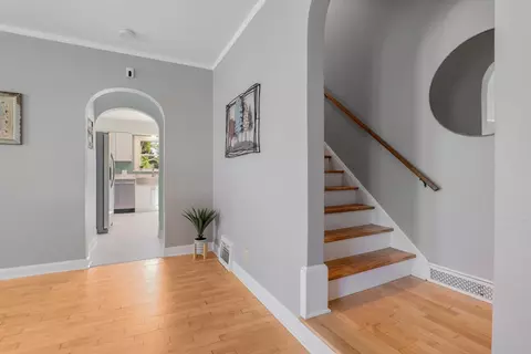 Entry Way - 1008 W Winnebago St, Appleton, WI 54914 photo 1 of 4