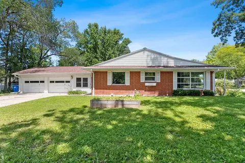 803 W St Francis Rd, De Pere, WI 54115
