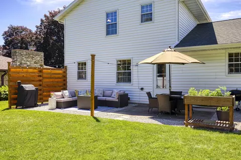 Exterior - 300 E Lindbergh St, Appleton, WI 54911 photo 10 of 15
