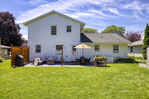 Exterior - 300 E Lindbergh St, Appleton, WI 54911 photo 11 of 15