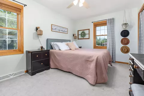 Bedroom - 300 E Lindbergh St, Appleton, WI 54911 photo 1 of 5