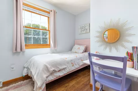 Bedroom - 300 E Lindbergh St, Appleton, WI 54911 photo 5 of 5