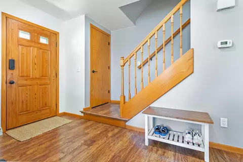 Entry Way - 300 E Lindbergh St, Appleton, WI 54911 photo 2 of 3