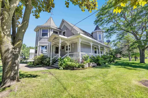 w1610 County Road B, Peshtigo, WI 54143