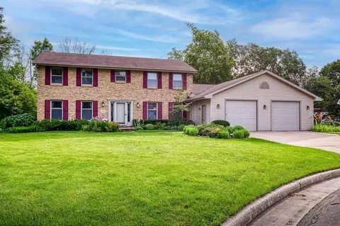 963 Stuart Ct, Neenah, WI 54956