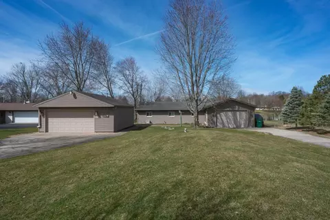 n9133 Red Fox Lane, Neshkoro, WI 54960