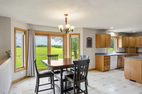 1501 E Wyndmere Dr, Appleton, WI 54913 photo 9