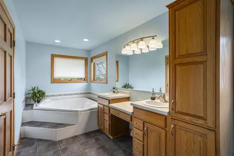 1501 E Wyndmere Dr, Appleton, WI 54913 photo 25