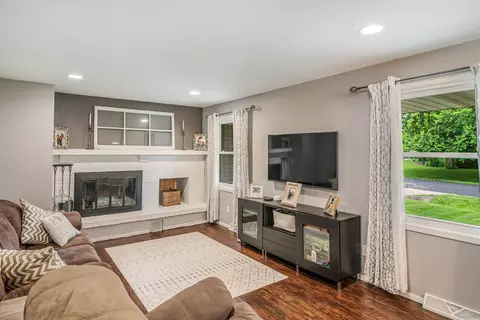 20 W Shoshone Dr, Appleton, WI 54911 photo 7