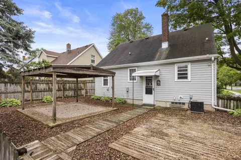 Exterior - 1610 W Spring St, Appleton, WI 54914 photo 3 of 3