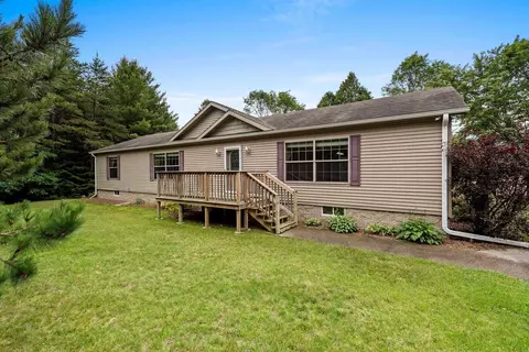 13184 Lakeview Ct, Pound, WI 54161