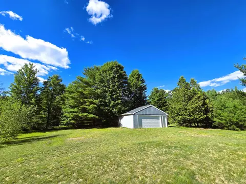 n7096 Oakwood Drive, Shawano, WI 54166