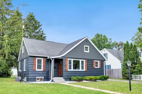 942 S Main St, Shawano, WI 54166