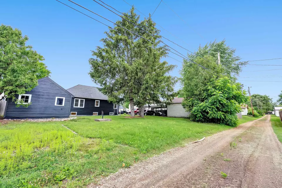  942 S Main St, Shawano, WI 54166 photo 19