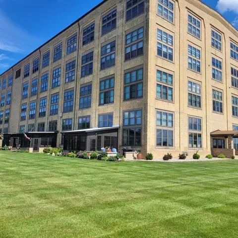 1545 Arboretum Dr #128, Oshkosh, WI 54901