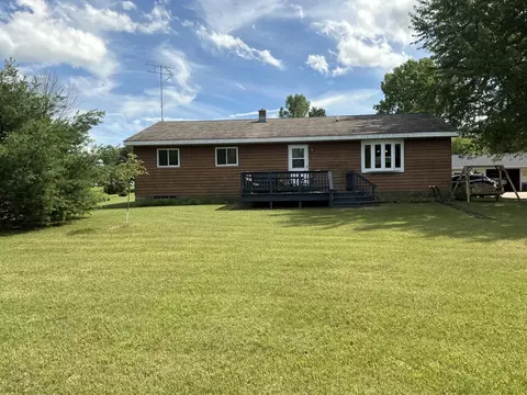 e5769 Waukaunaka Street, Weyauwega, WI 54983