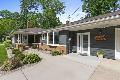 1824 N Racine St, Appleton, WI 54911 photo 2