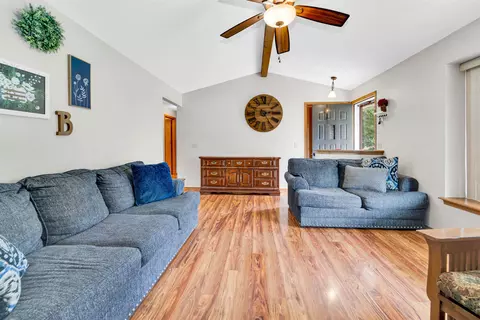 2940 N Bluemound Dr, Appleton, WI 54914 photo 5