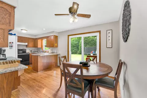 2940 N Bluemound Dr, Appleton, WI 54914 photo 6