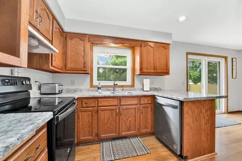 2940 N Bluemound Dr, Appleton, WI 54914 photo 9