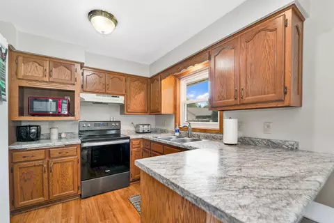 2940 N Bluemound Dr, Appleton, WI 54914 photo 8