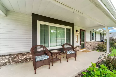 2940 N Bluemound Dr, Appleton, WI 54914 photo 2