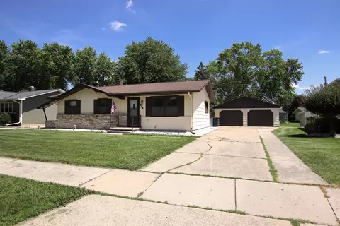 798 Forest Cir, Fond Du Lac, WI 54935