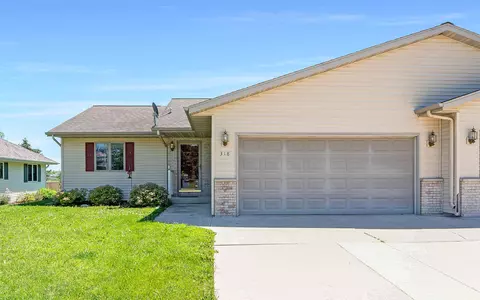 318 Donna St, Chilton, WI 53014